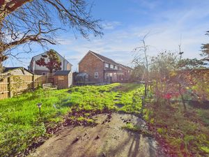 Photo 27- click for photo gallery